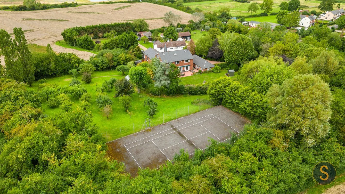 The Cedars, Little Billington,