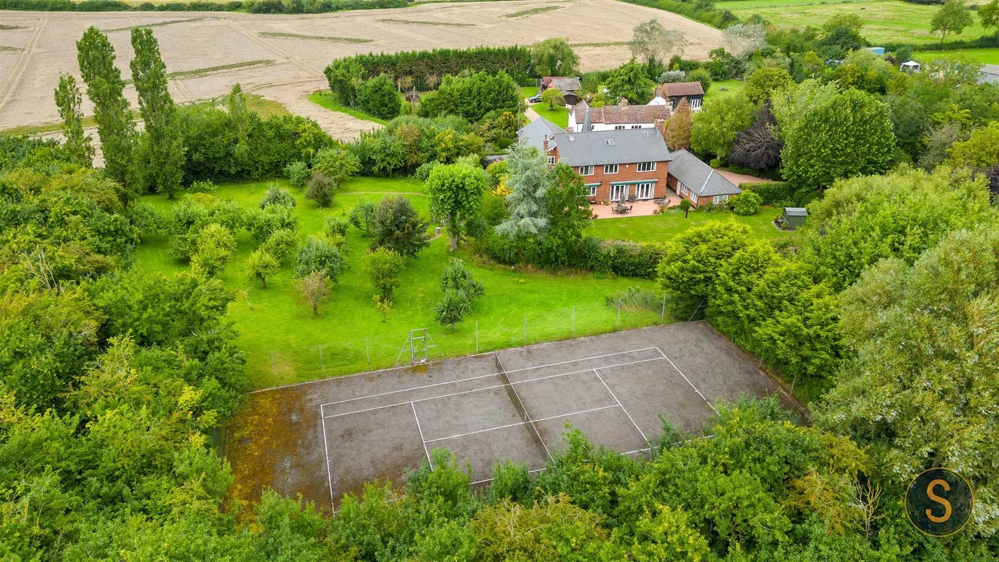 The Cedars, Little Billington,