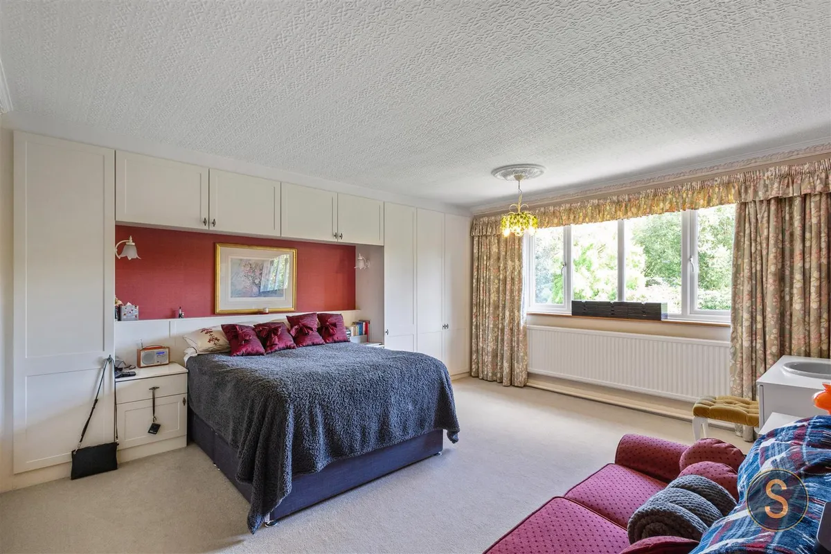 The Cedars, Little Billington,
