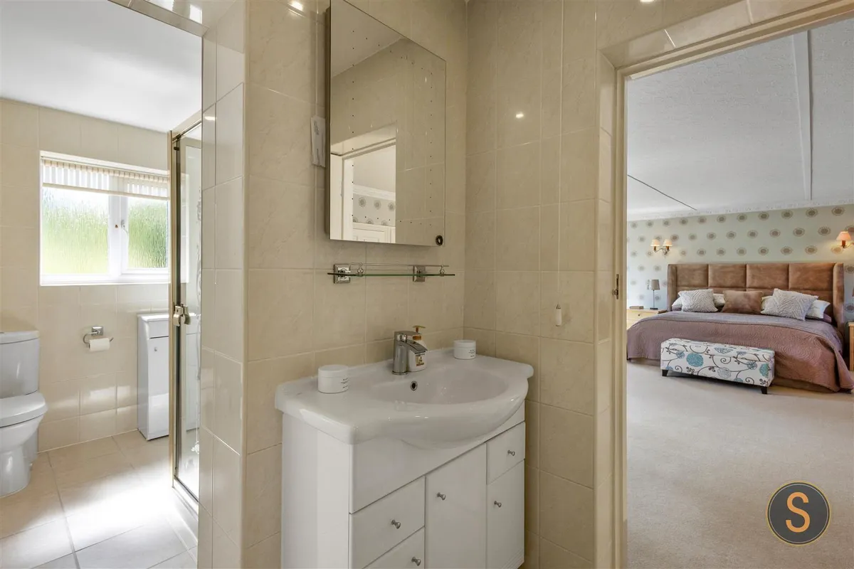 The Cedars, Little Billington,