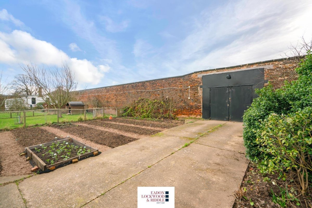 1 bedroom property for sale in Hooton Lane, Old Ravenfield, Rotherham