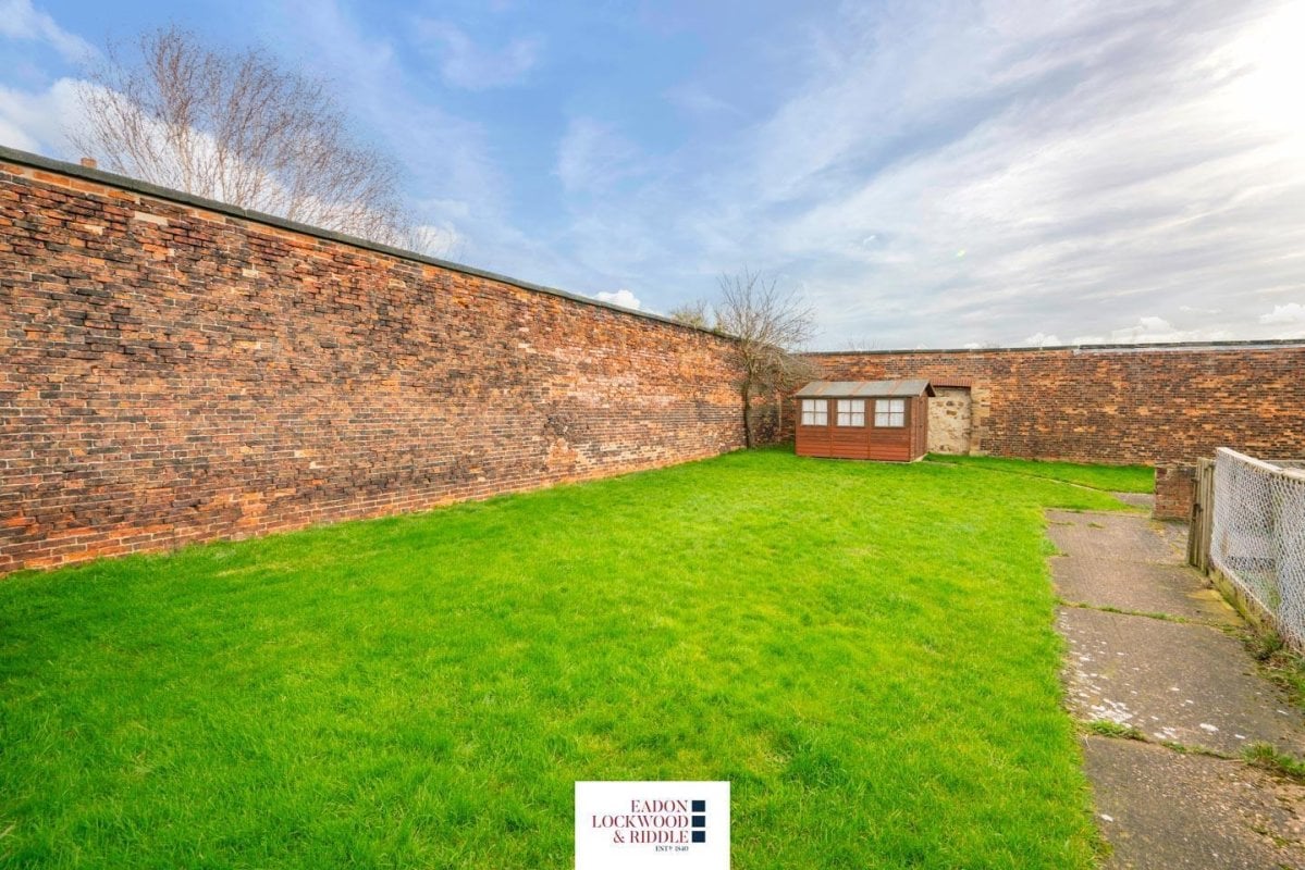 1 bedroom property for sale in Hooton Lane, Old Ravenfield, Rotherham