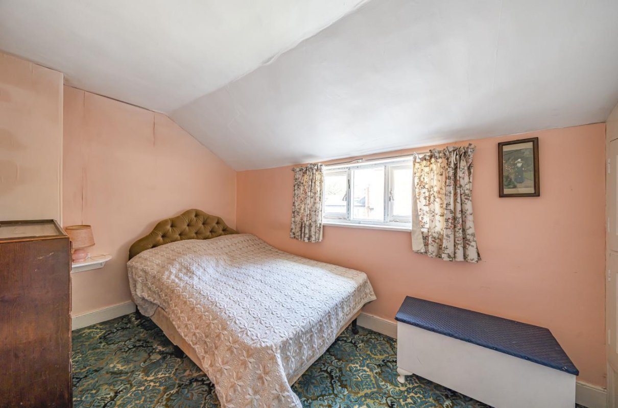 3 bedroom property for sale in Yew Tree House, Tur Langton