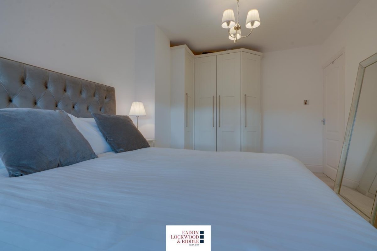 3 bedroom property for sale in The Grove, Wickersley, Rotherham