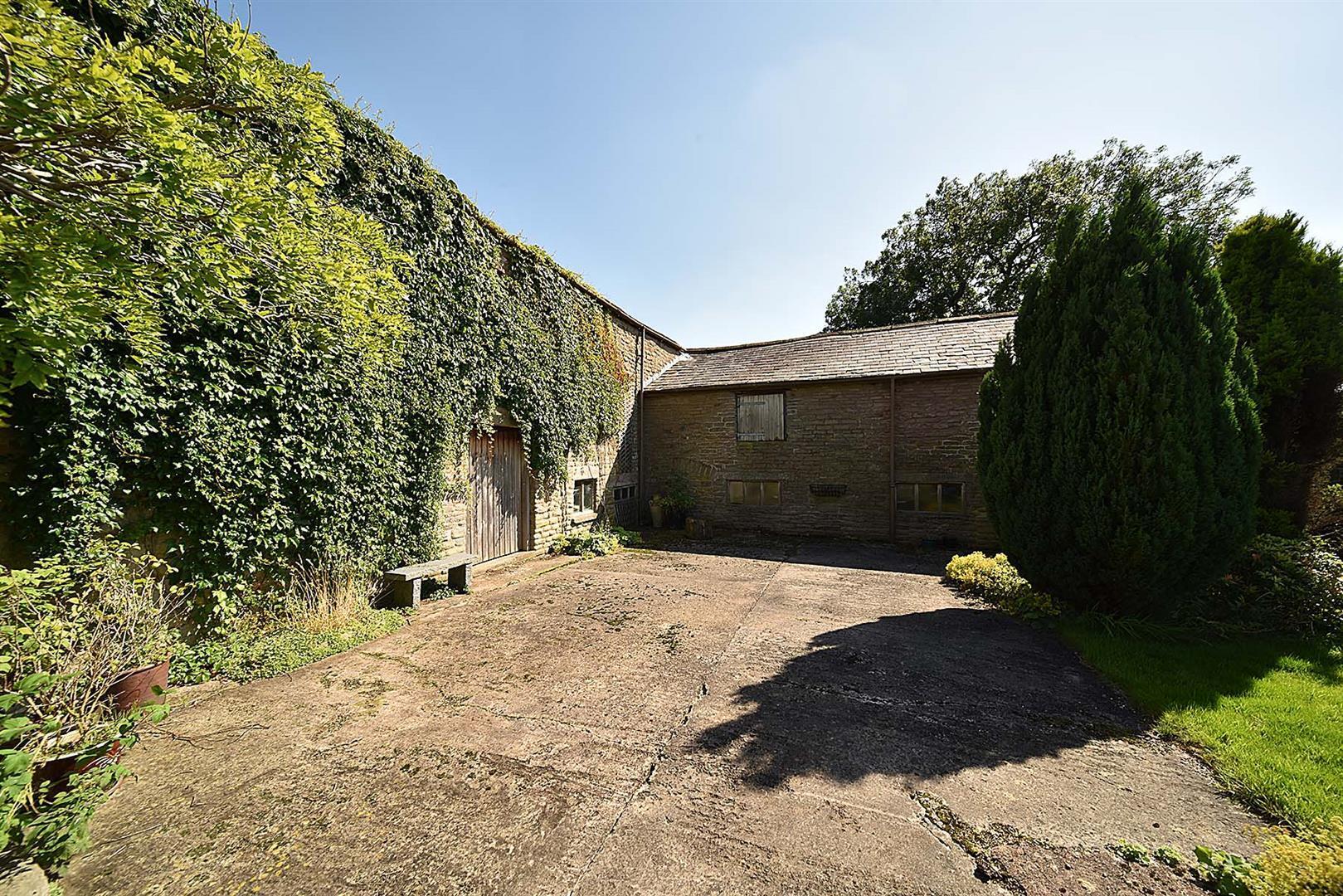 4 bedroom property for sale in Clarke Lane, Langley, Macclesfield £