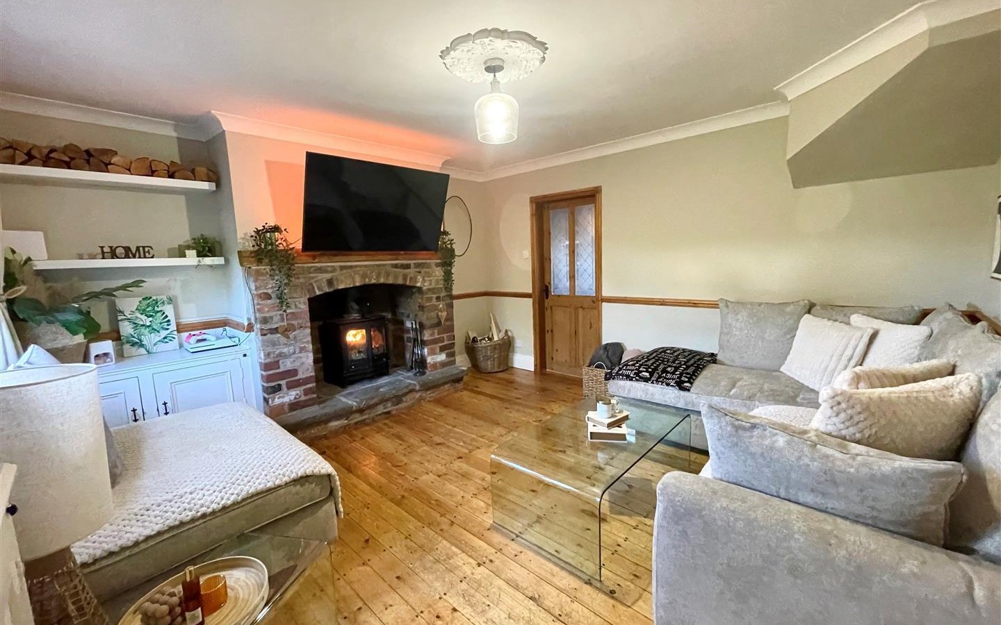 2 bedroom property for sale in Crewe Road, Sandbach Offers over £199,950