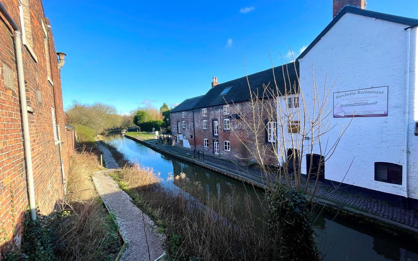 2 bedroom property for sale in Crewe Road, Sandbach Offers over £199,950