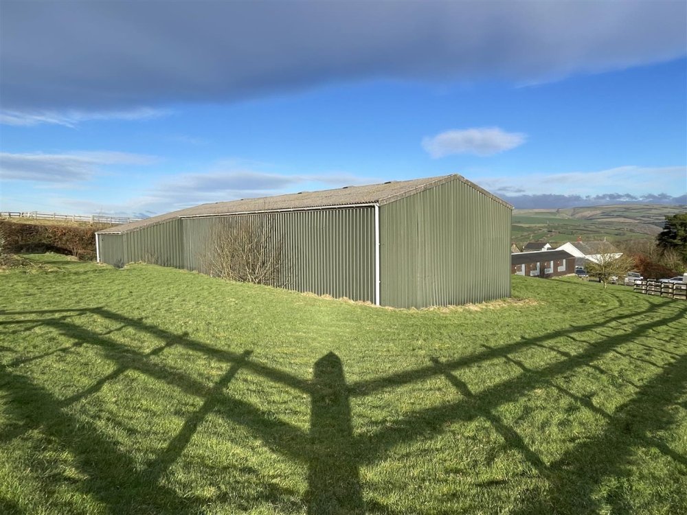 Stags 5 bedroom property for sale in Near Brayford