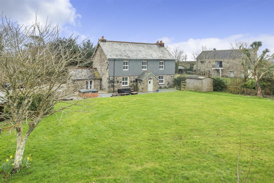 Stags 4 bedroom property for sale in Menheniot, Liskeard