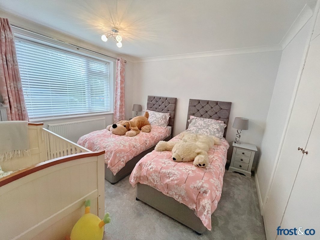 4 bedroom property for sale in The Avenue, Branksome Park, Poole