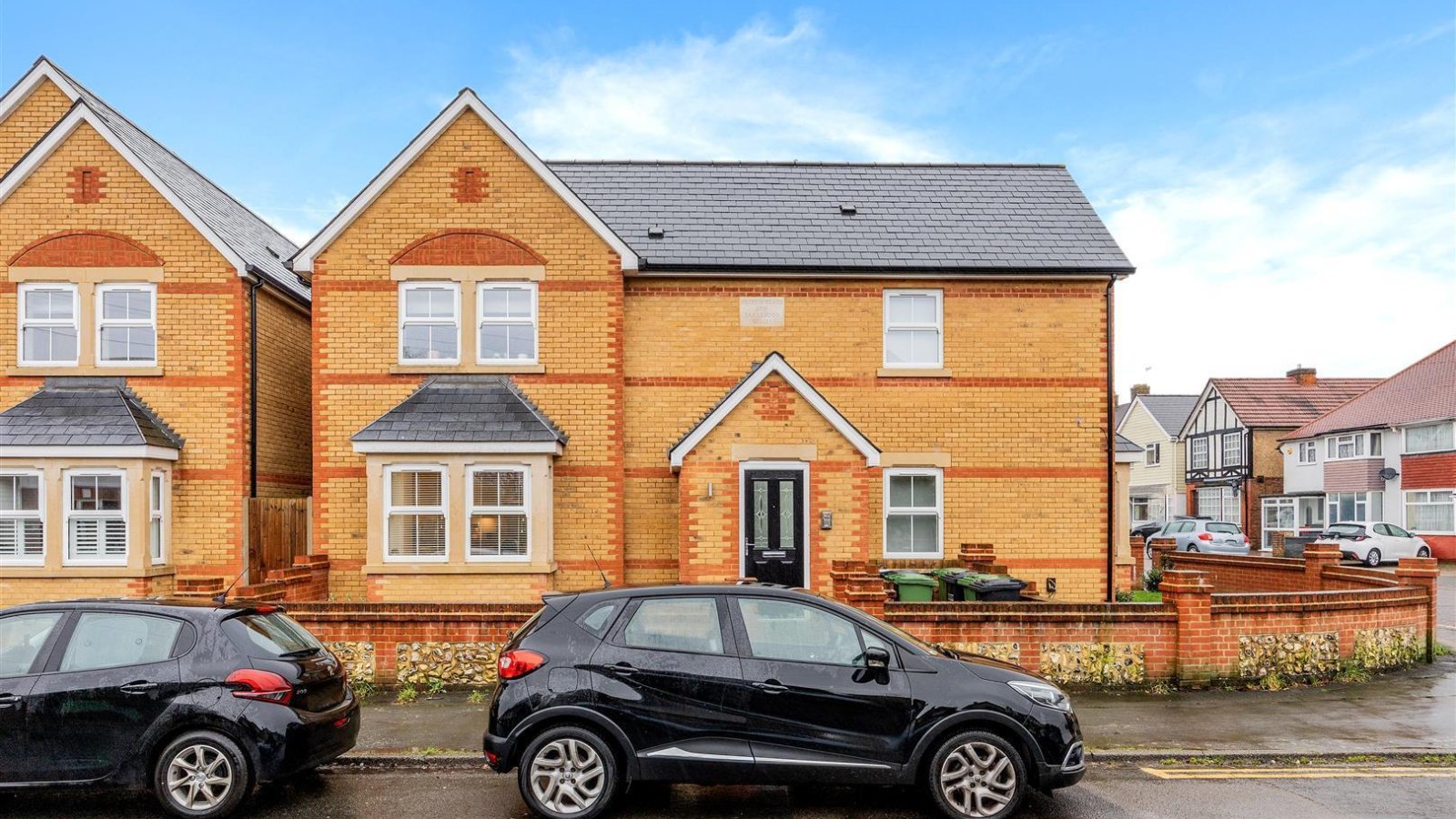 1 bedroom property for sale in 58 Albury Road, Merstham, Redhill £270,000