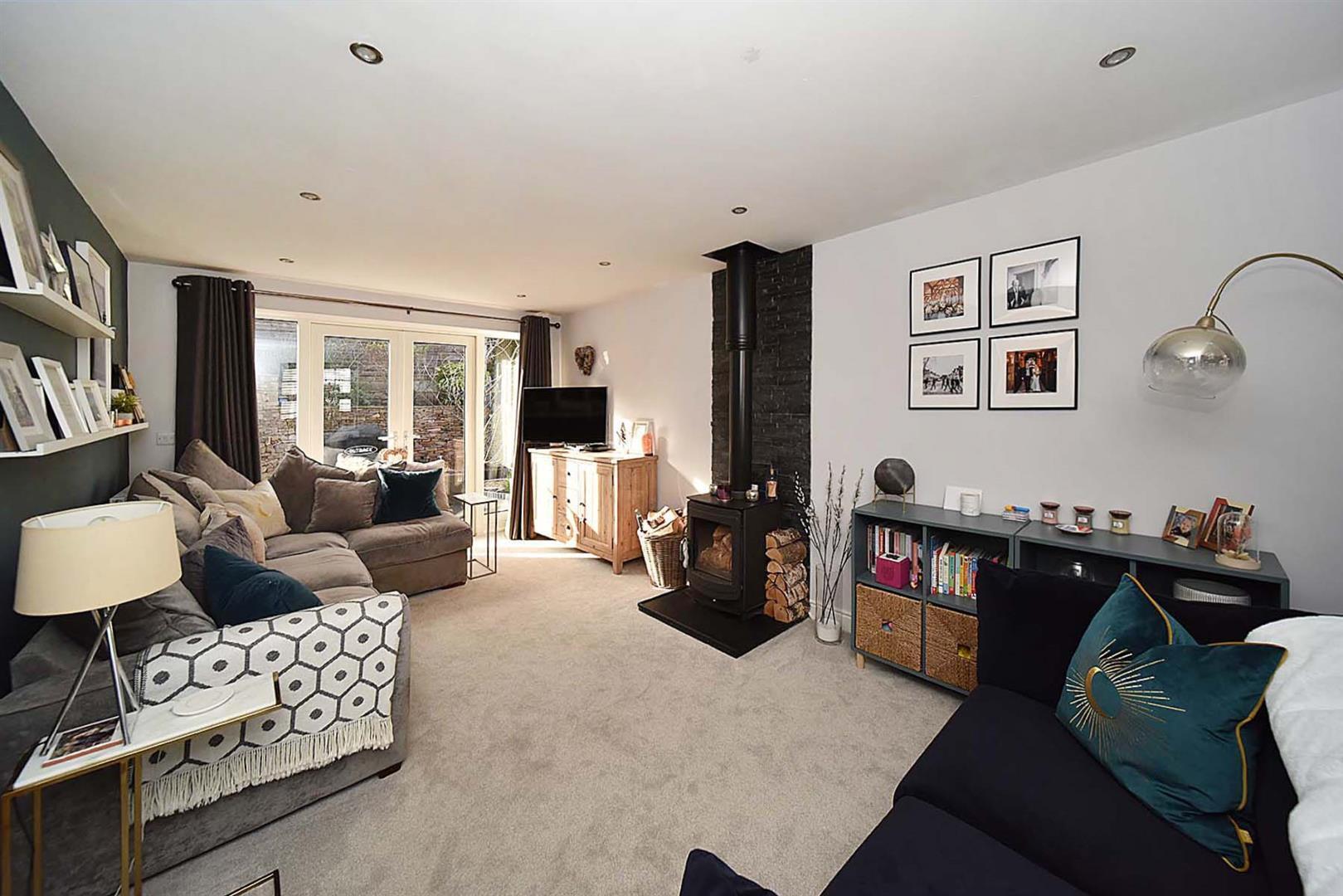 3 bedroom property for sale in Higher Fence Road, Macclesfield £420,000