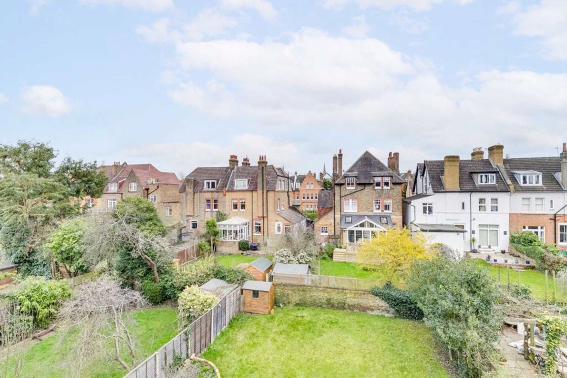 Jacksons 2 bedroom property for sale in Riggindale Road, Streatham