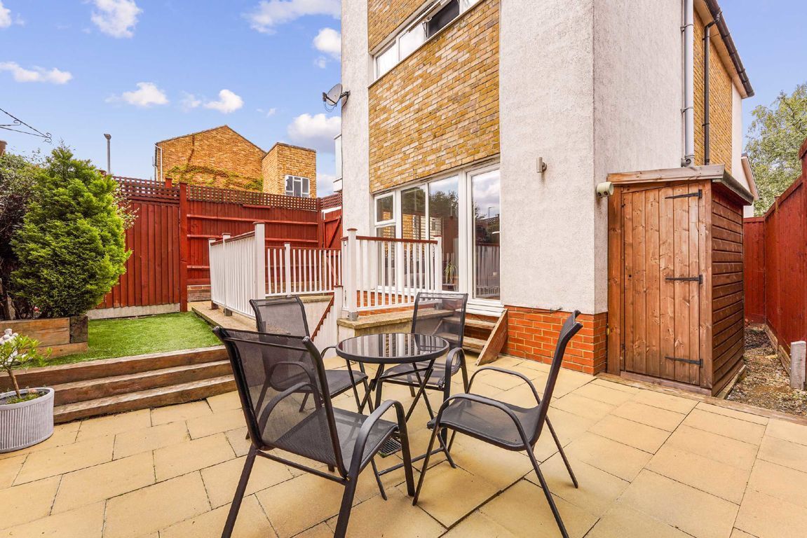 Jacksons 1 bedroom property for sale in Mantilla Road, Tooting £400,000