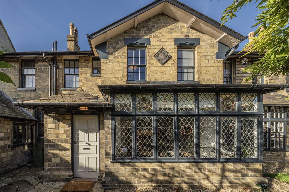 Jacksons 5 bedroom property for sale in Hillside Road, Streatham £