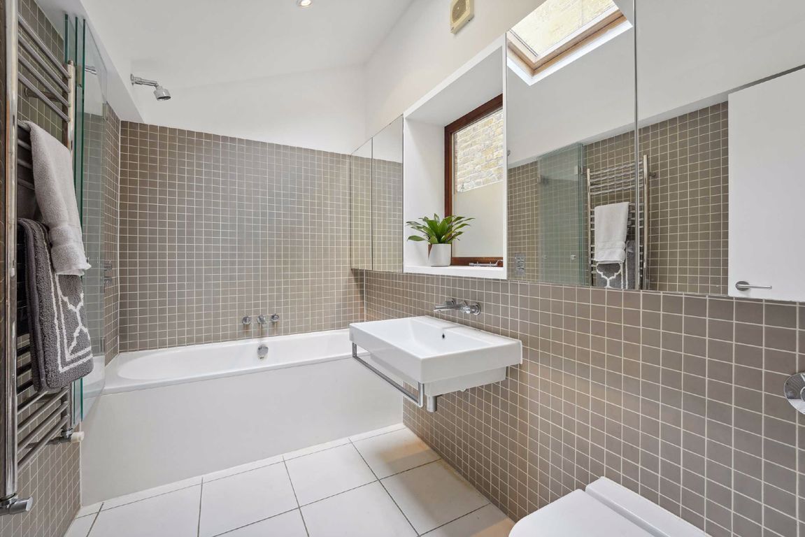 Jacksons 2 bedroom property for sale in Elms Road, Clapham £875,000