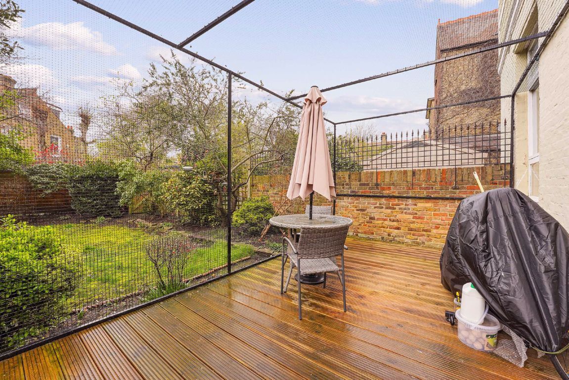 Jacksons 2 bedroom property for sale in Elms Road, Clapham £875,000