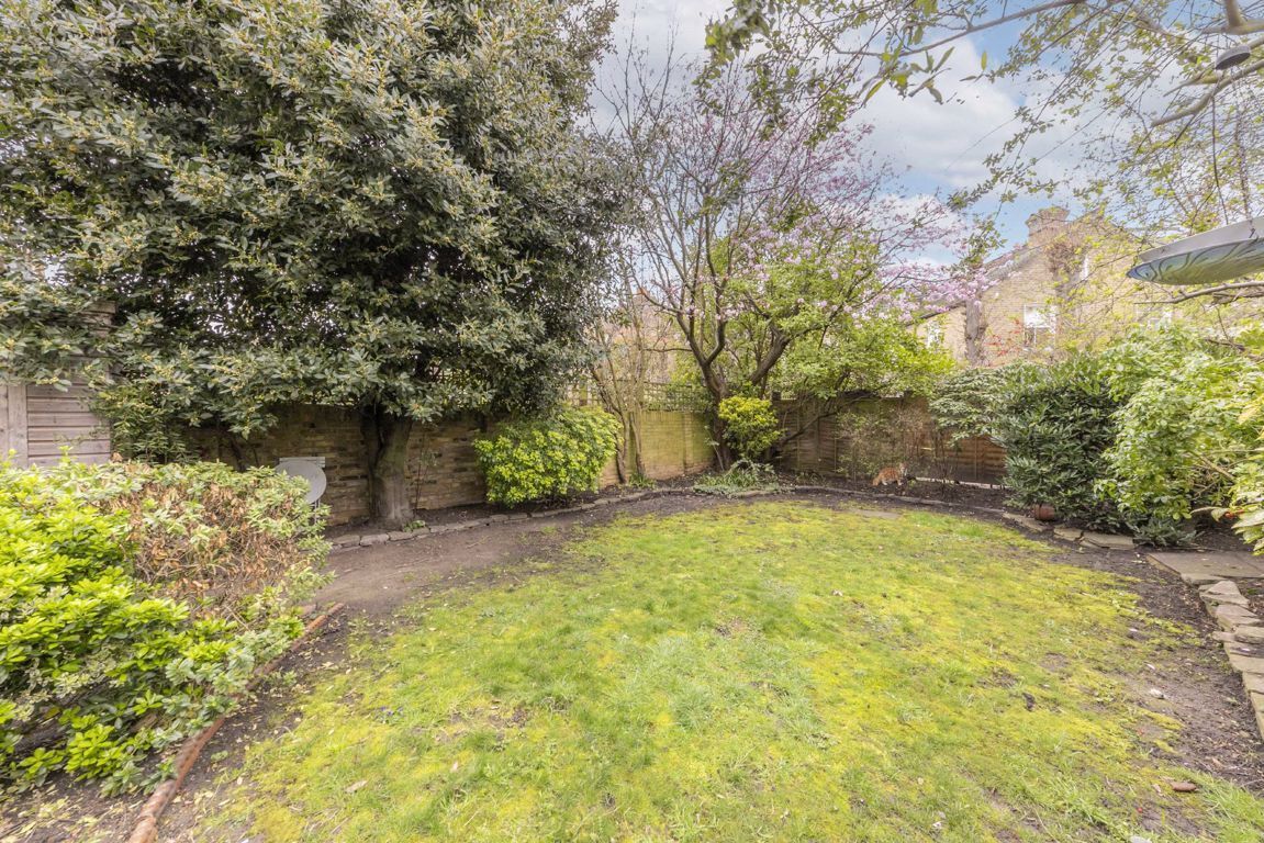 Jacksons 2 bedroom property for sale in Elms Road, Clapham £875,000