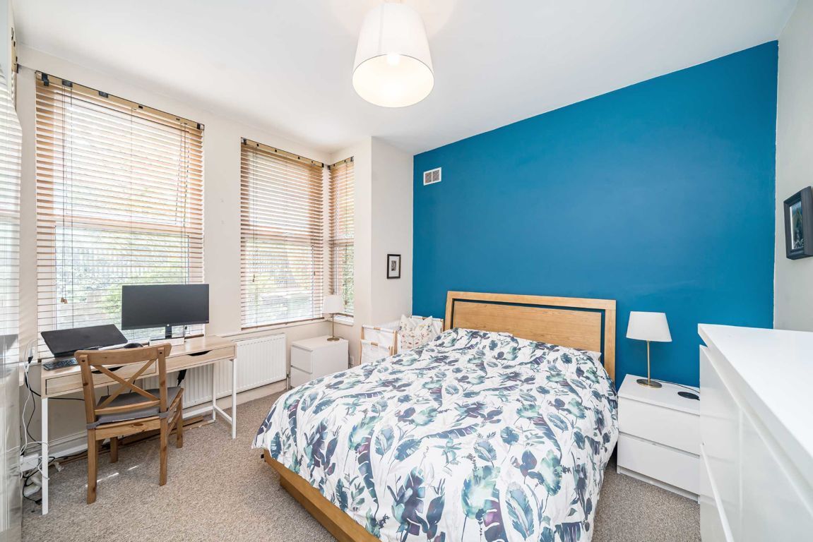 Jacksons 2 bedroom property for sale in Leigham Vale, Streatham £
