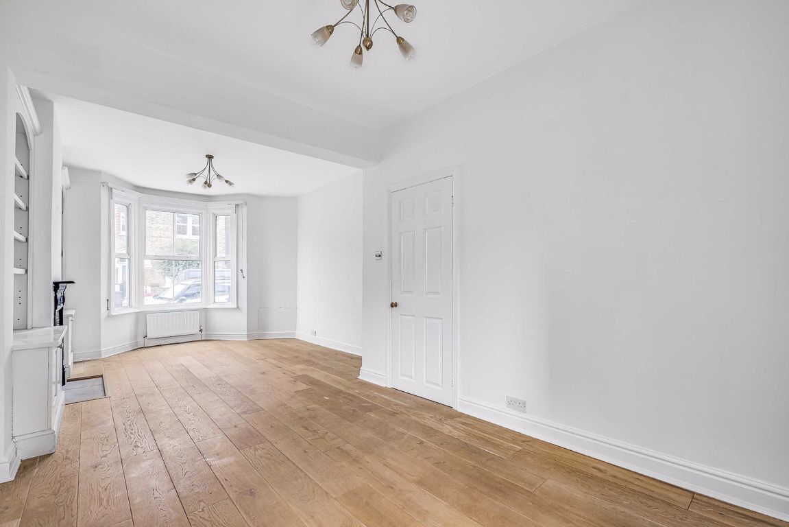 Snellers 4 bedroom property to let in Windsor Road, Teddington £3,595 pcm