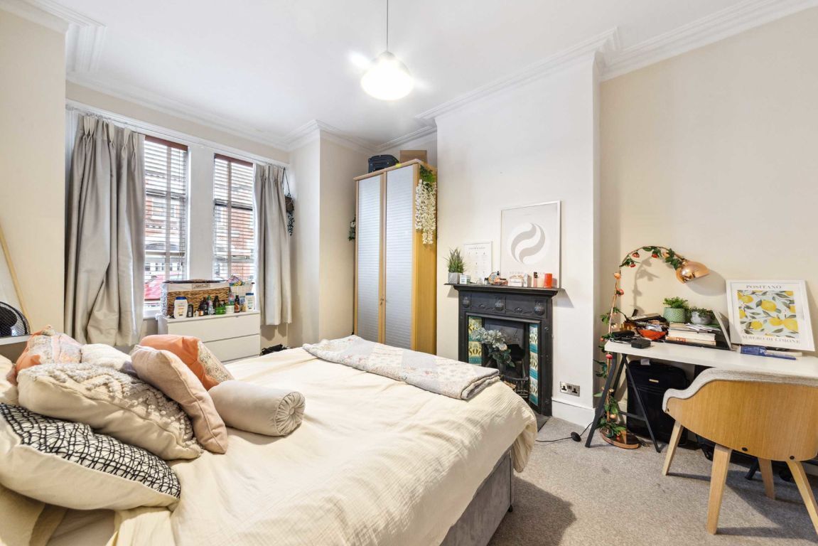 Jacksons 3 bedroom property for sale in Stapleton Road, London £750,000