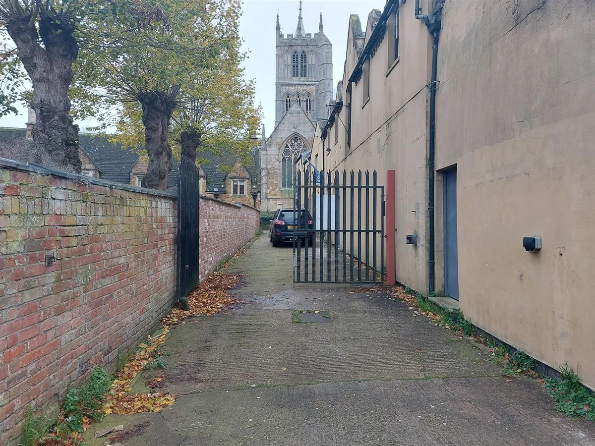 17 Burton Street, Melton Mowbray, LE13 1AE