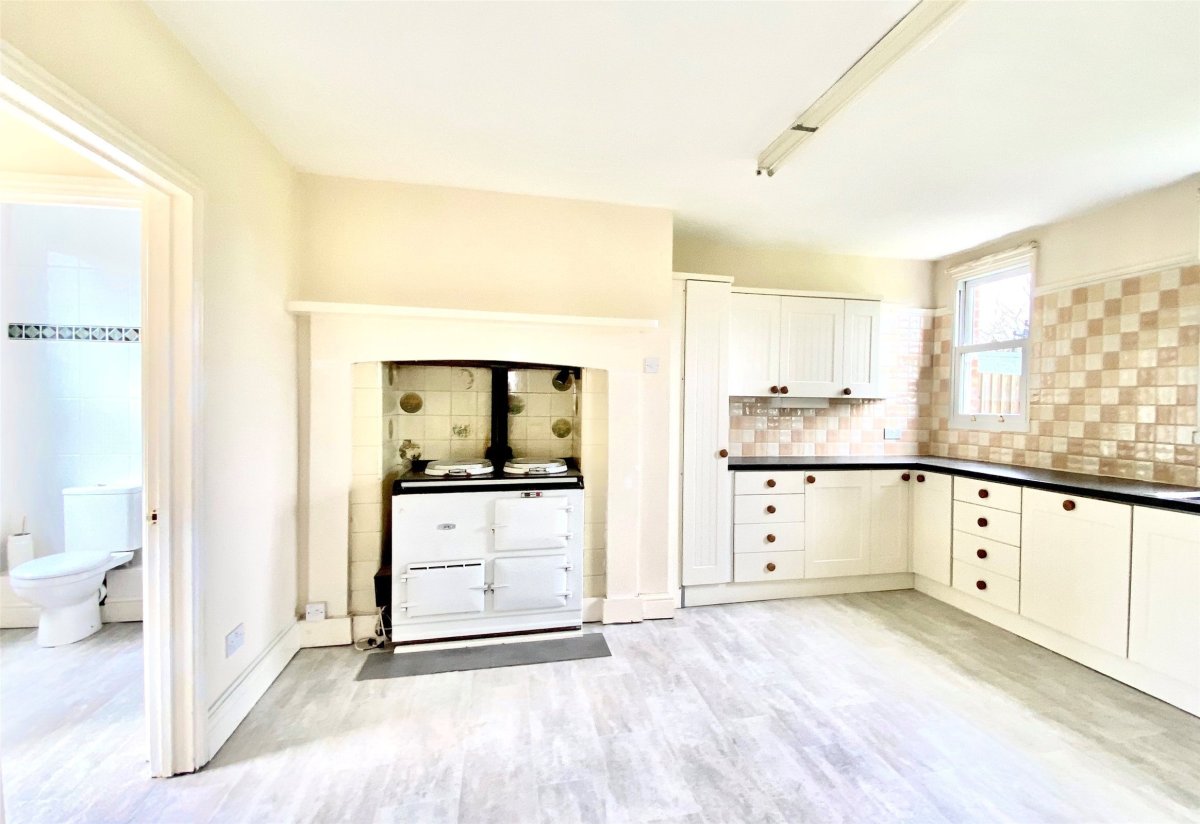 5 bedroom property for sale in Horne Park, Brickhouse Lane, Lingfield