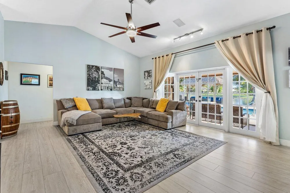 21267 Hazelwood Ln, Boca Raton, FL 33428