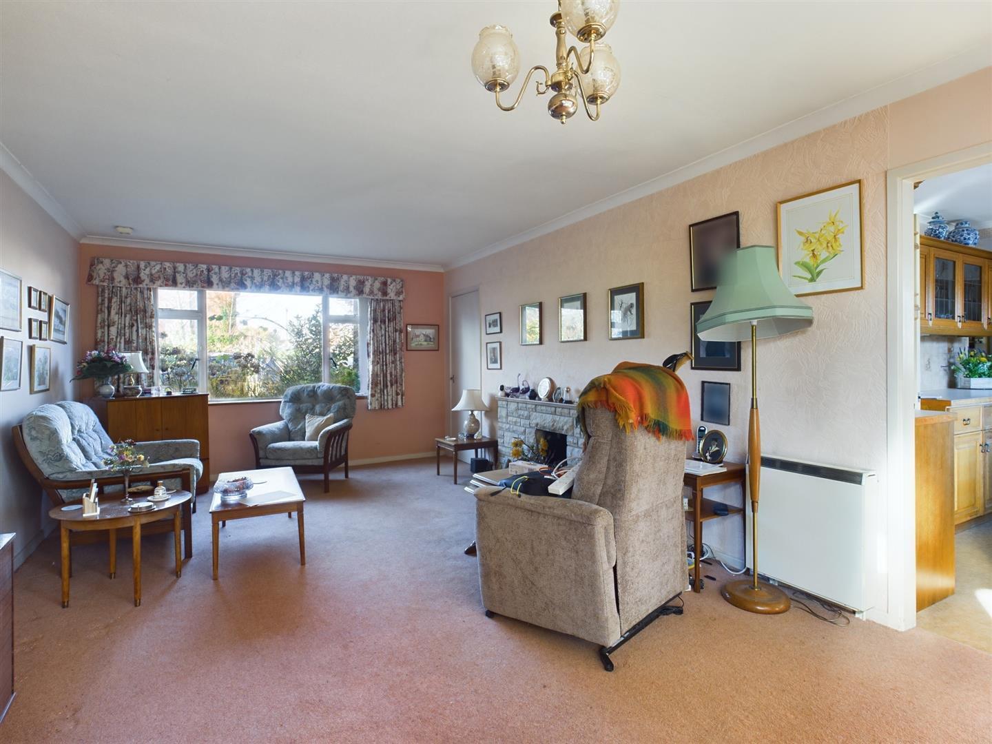 3 bedroom property for sale in Lower Howsell Road, Malvern £350,000