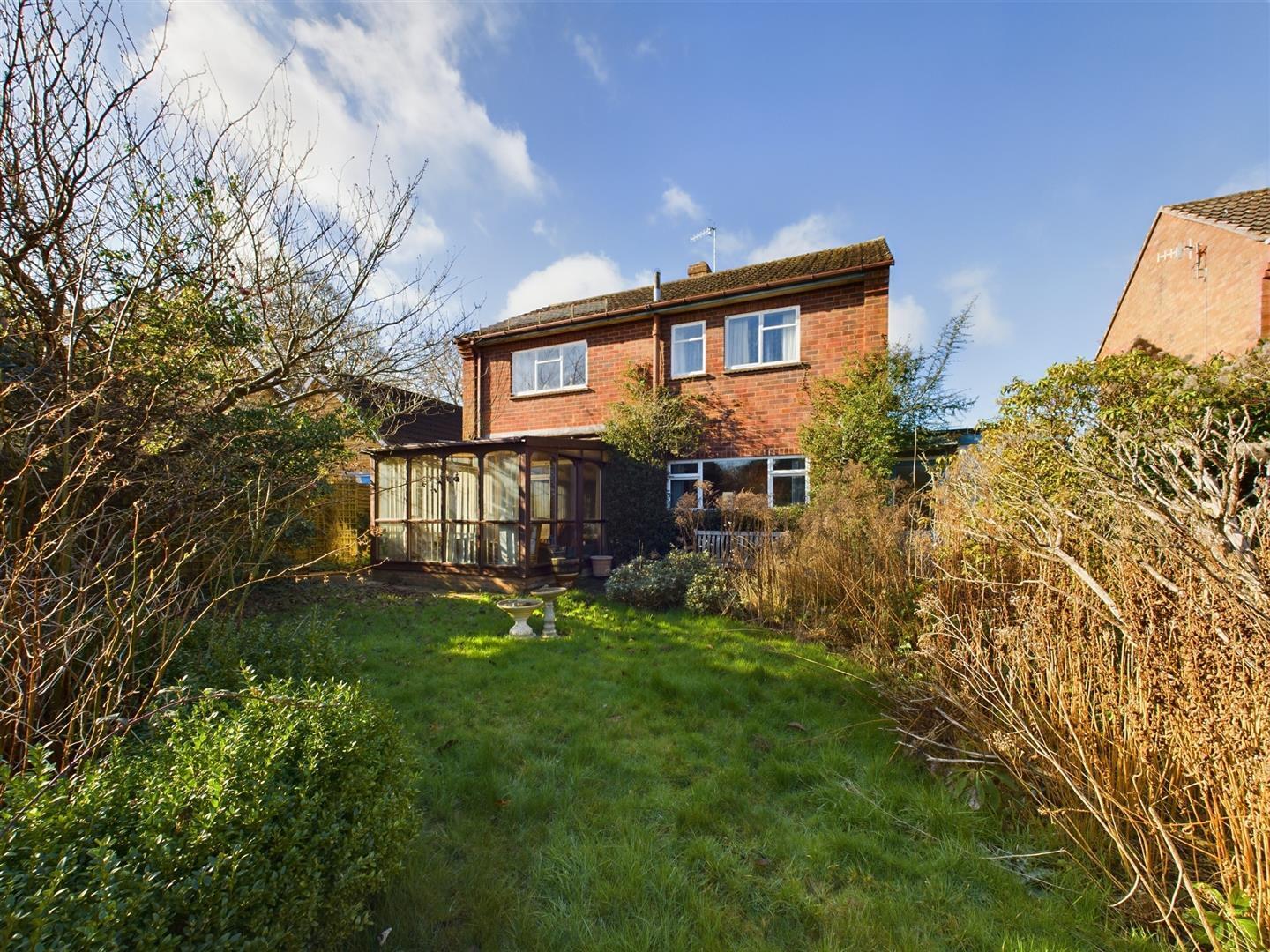 3 bedroom property for sale in Lower Howsell Road, Malvern £350,000