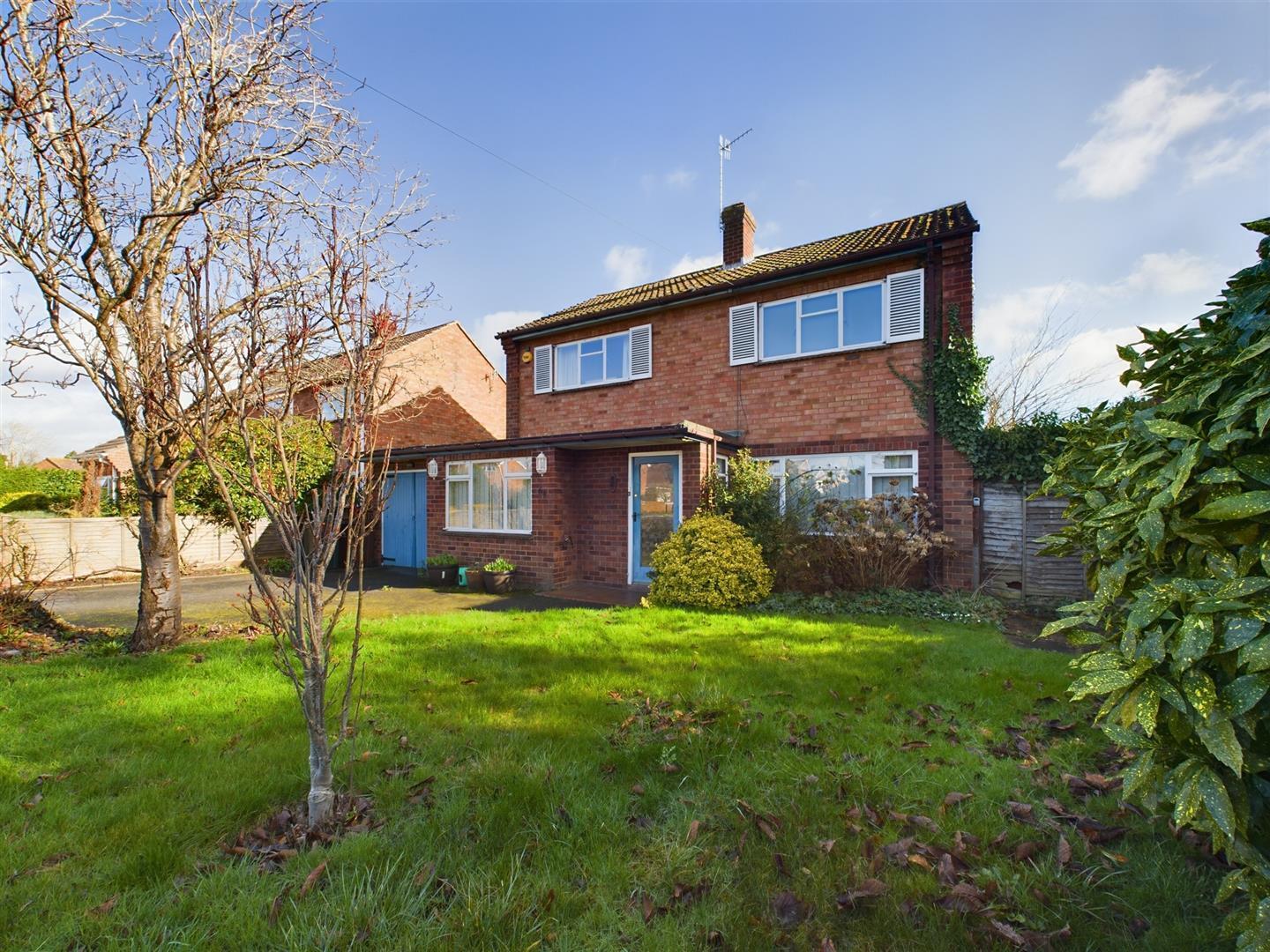 3 bedroom property for sale in Lower Howsell Road, Malvern £350,000