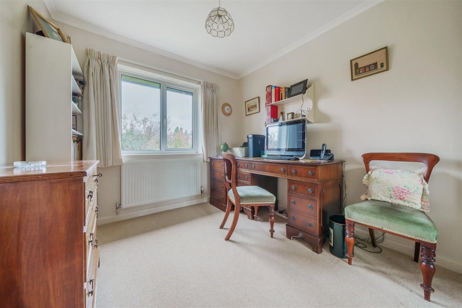 Stags 4 bedroom property for sale in Queens Drive, Taunton