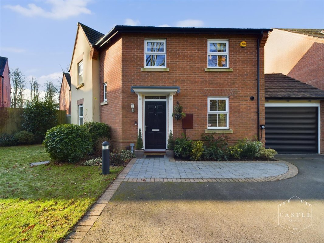 3 bedroom property for sale in Kensington Avenue, Burbage, Hinckley