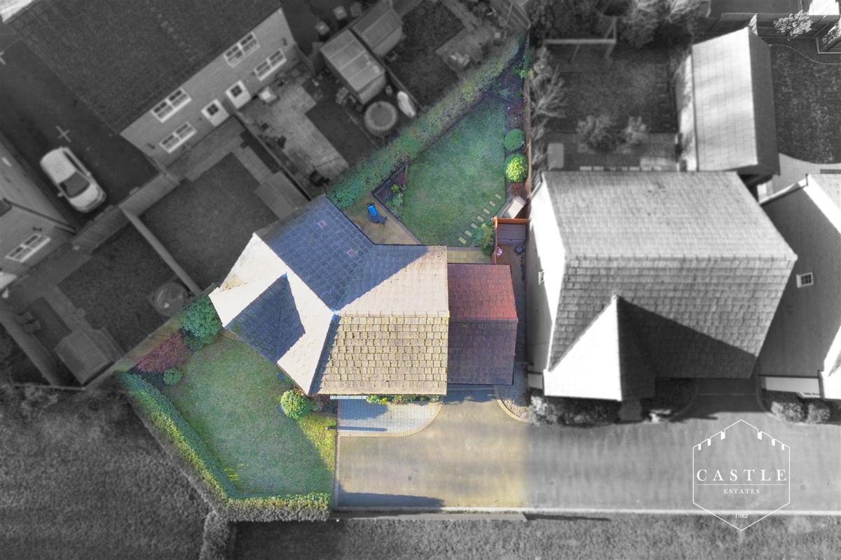 3 bedroom property for sale in Kensington Avenue, Burbage, Hinckley