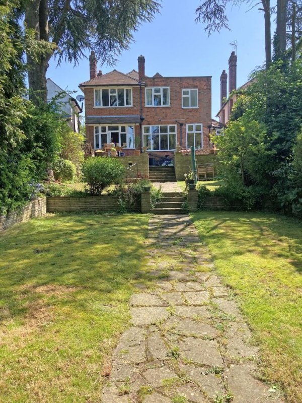 5 bedroom property for sale in Shanklin Drive, South Knighton