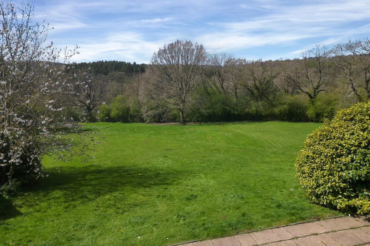 6 bedroom property for sale in Ulverscroft Lane, Newtown Linford, Leicestershire Price Guide £