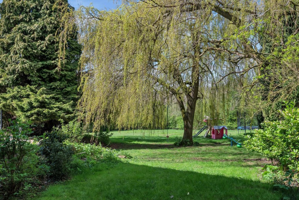 6 bedroom property for sale in Ulverscroft Lane, Newtown Linford, Leicestershire Price Guide £