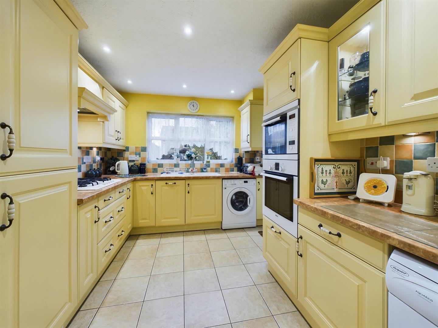 3-bedroom-property-for-sale-in-carter-road-maidenbower-450-000