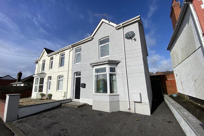 3 bedroom property for sale in Capel Road, Clydach, Swansea, City And