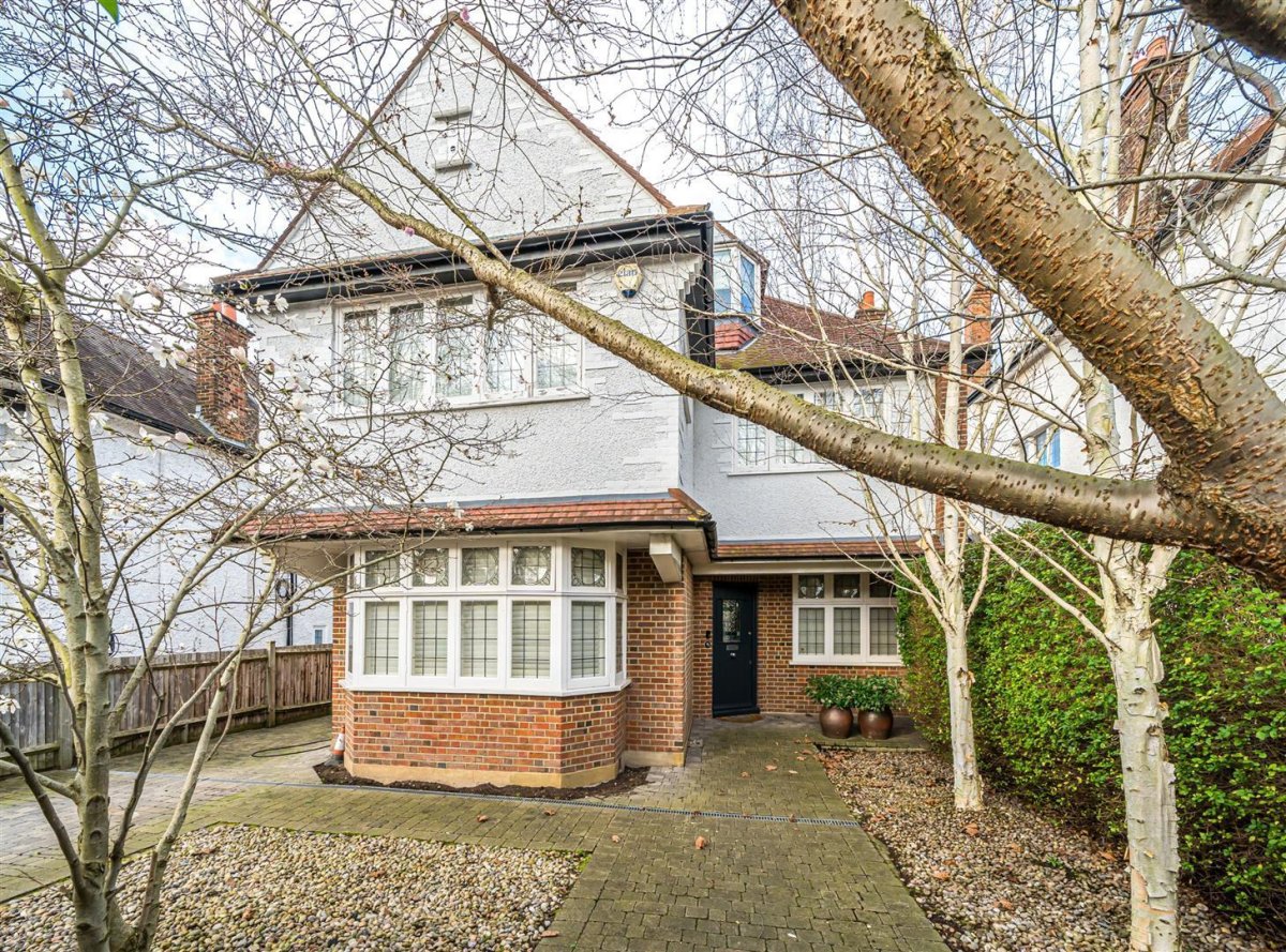 6 bedroom property for sale in Teignmouth Road, London, NW2 £2,750,000