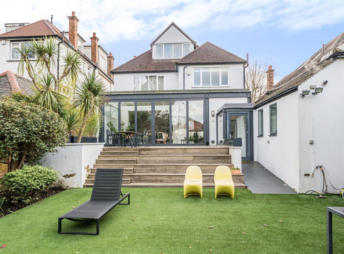 6 bedroom property for sale in Teignmouth Road, London, NW2 £2,750,000