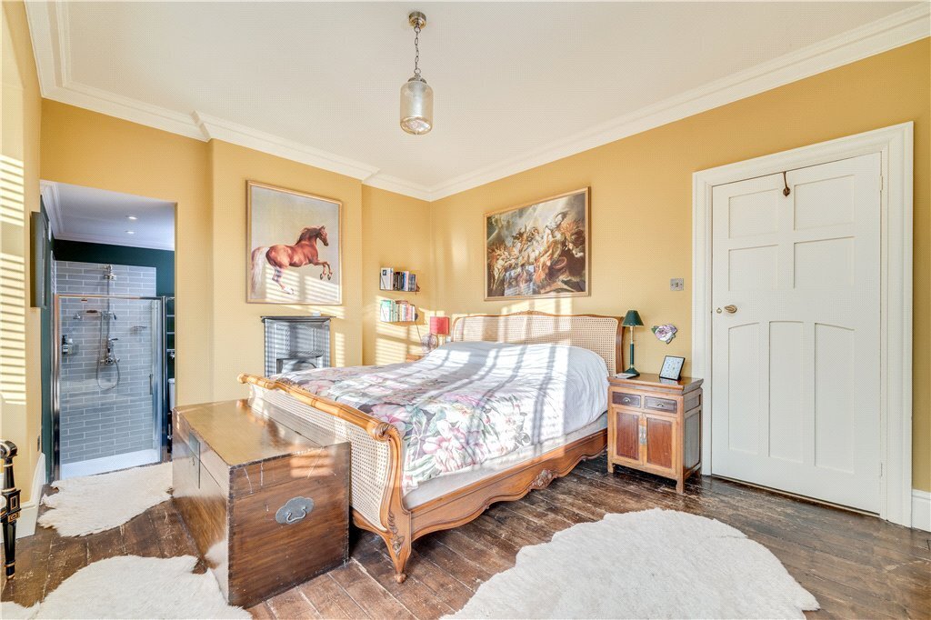 5 bedroom property for sale in Wheatlands Grove, Harrogate, North