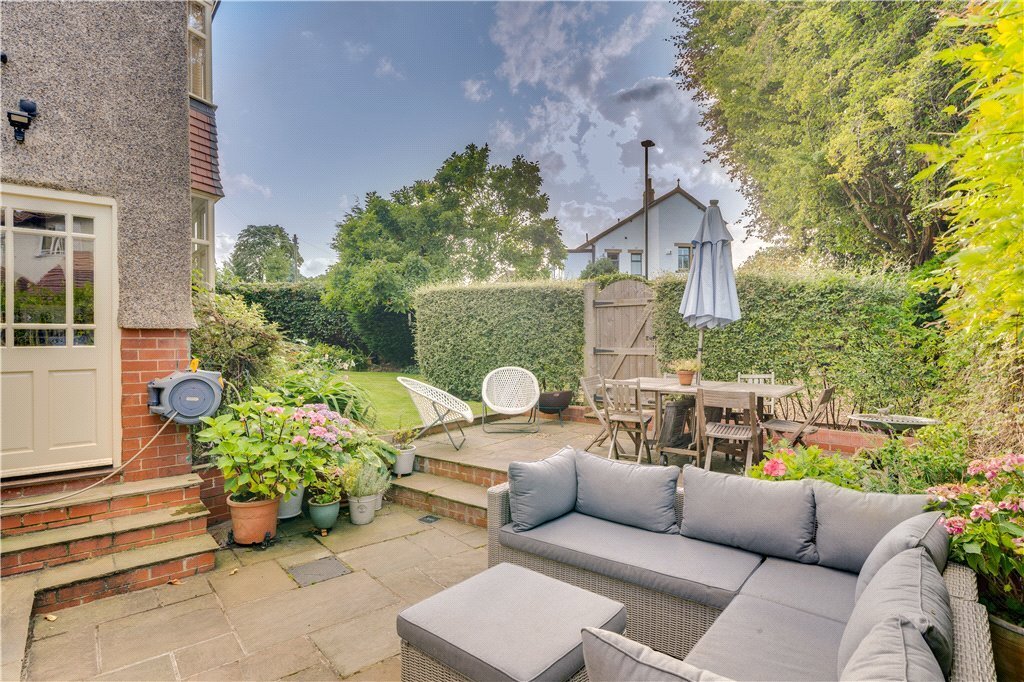 5 bedroom property for sale in Wheatlands Grove, Harrogate, North