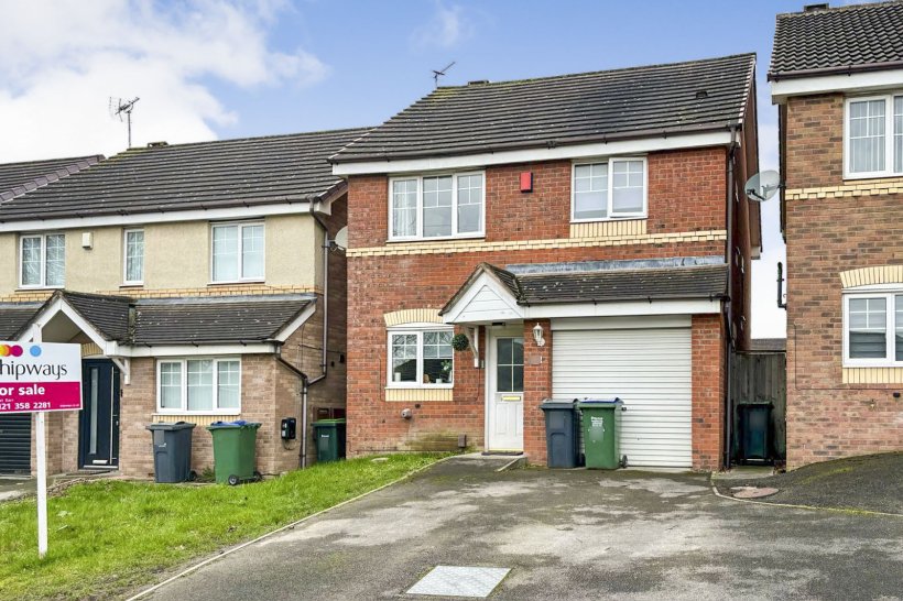 Brackendale Drive, Walsall 3 bedroom detached house Shipways
