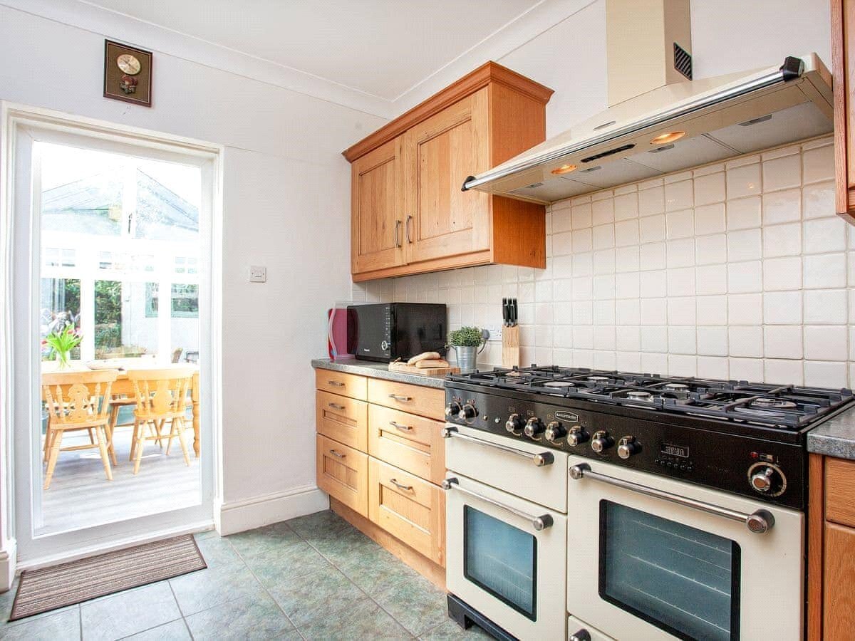 6 bedroom property for sale in Drive, Dawlish, Devon, EX7 £