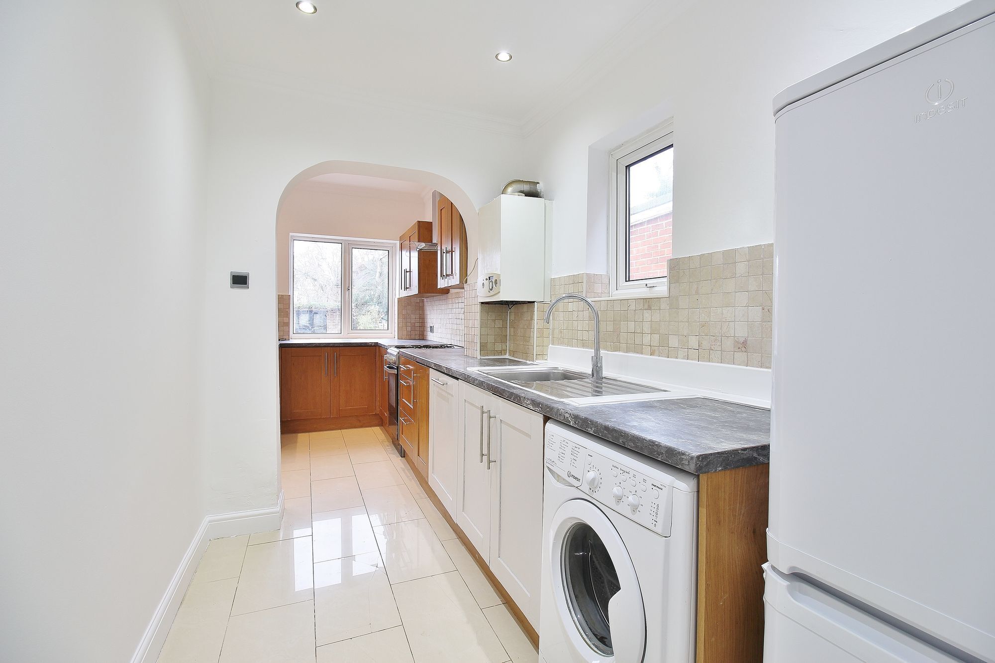 3 bedroom property to let in Spring Grove Road, Hounslow, TW3 £2,300 pcm