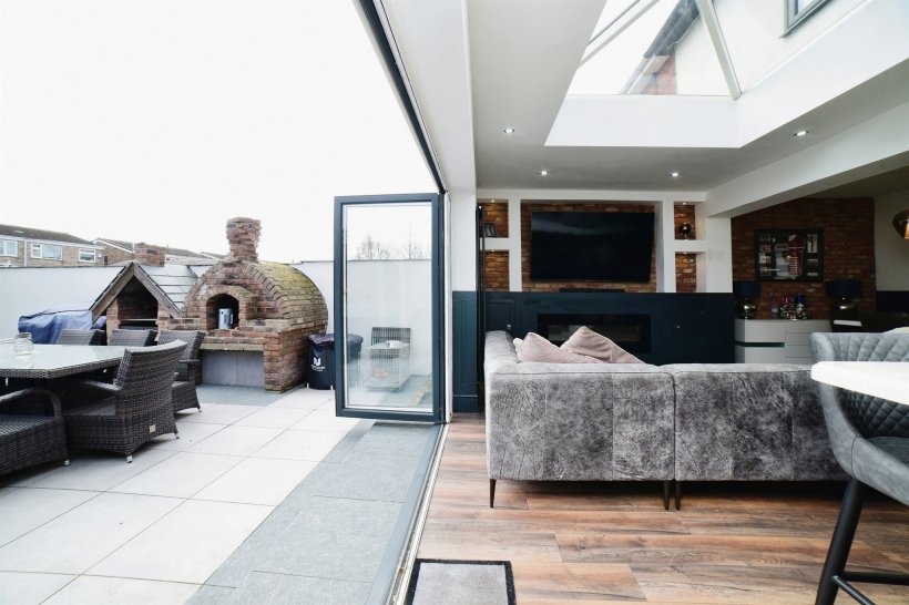 James Reckitt Avenue, Hull 3 bedroom semidetached house William H