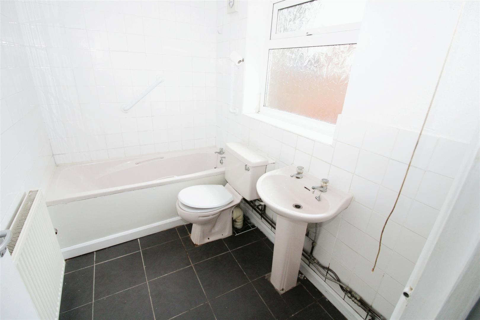 2 bedroom property for sale in Cumberland Villas, Egton Street, Hull