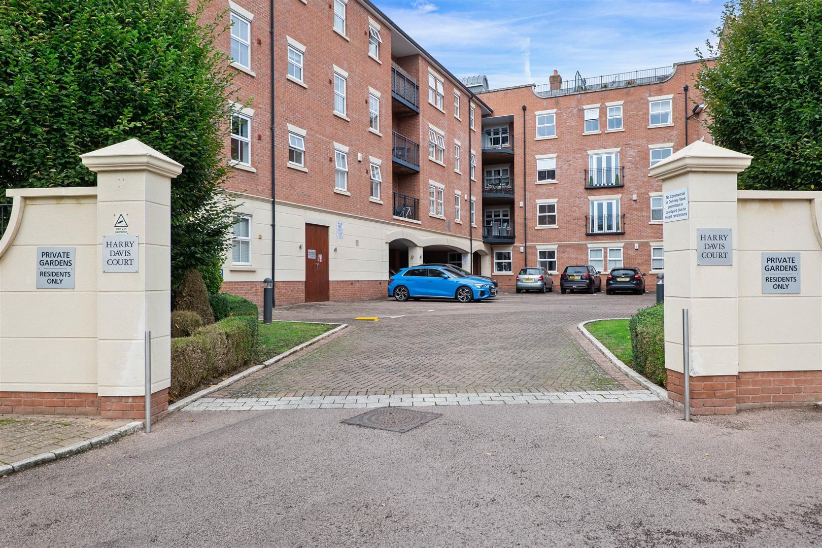 2 bedroom property for sale in Harry Davis Court, Diglis, Worcester £
