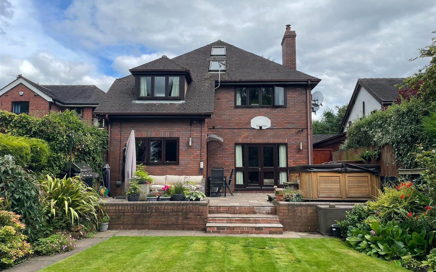 5 bedroom property for sale in Alsager Road, Audley £475,000